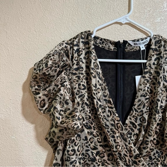 Authentic NWT Walter Baker Liora Peplum Top in jaguar animal print medium - Picture 4 of 9